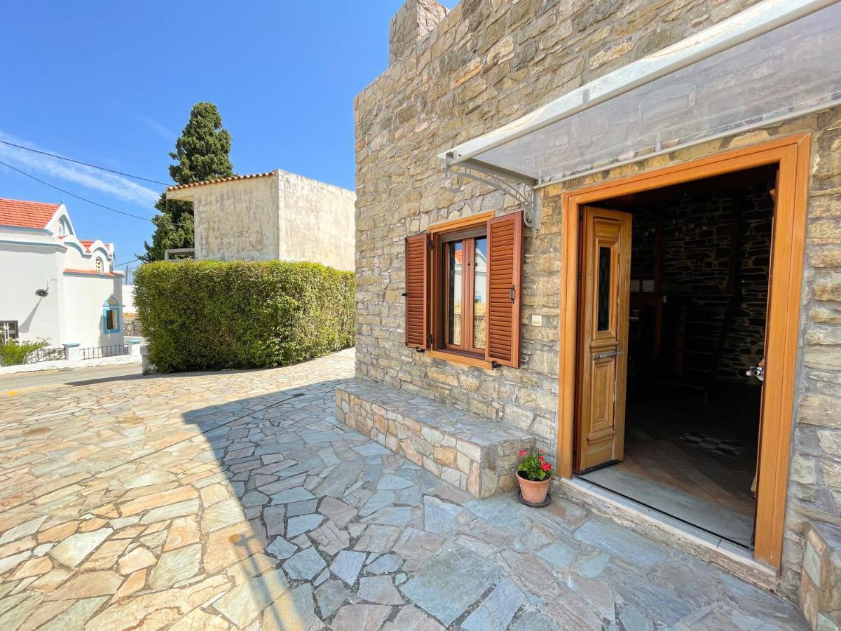 Echo Traditional House - ηχώ παραδοσιακό σπίτι Hébergement de vacances Émbonas